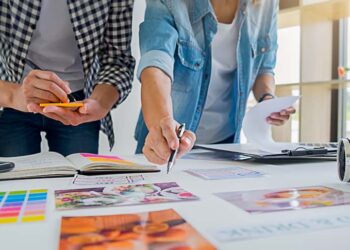 Different Roles in Product and Service Marketing