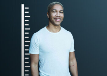 Aaron Moten height Is Aaron Moten really tall