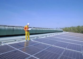 Understanding the Costs and Savings of Commercial Solar Installation