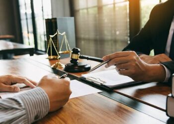 Understanding Commercial Litigation: A Comprehensive Overview