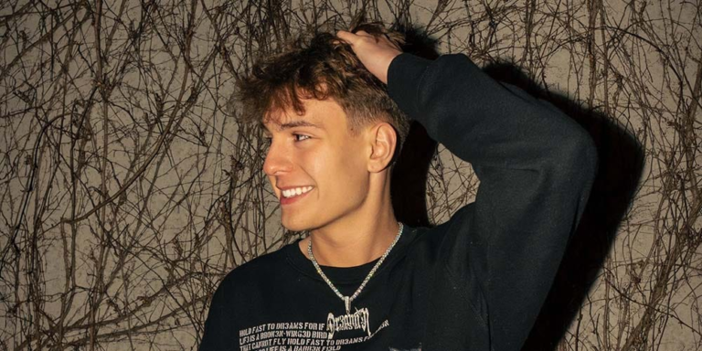 How Old is Clix? Age, Real Name, and Career Breakdown - News Pioneer