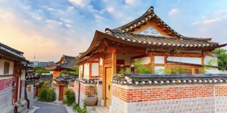 What Art and Cultural Institutions Should Tourists Visit in Seoul
