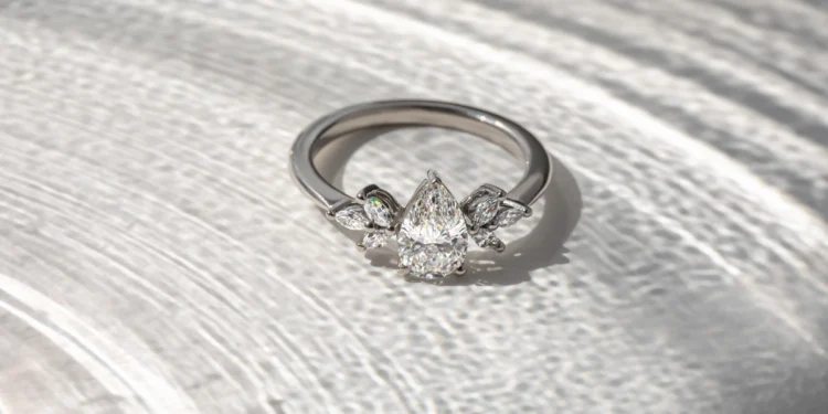 The Brilliance of a 4ct Lab Grown Diamond: A Modern Gemstone Marvel