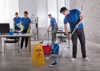 Hiring Professional Cleaning Contractors
