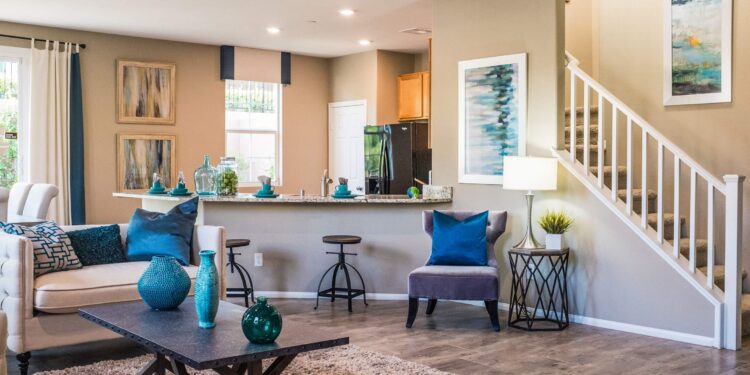 The Ultimate Decluttering Guide: How to Clear Out Your Home Without the Stress