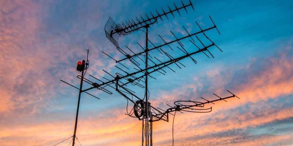 How Weather Conditions Affect TV Aerials and Signal Strength - News Pioneer