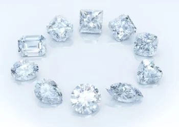What’s the Price Difference Between Natural and Synthetic Diamonds?