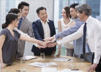 How Chinese & Japanese Businesses Communicate Value and Security to Their Clientele With Translation