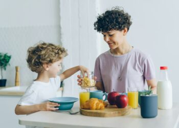 How to Talk to Your Child’s School About Food Allergies