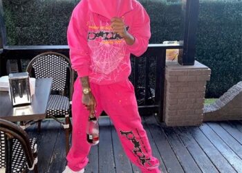 Sp5der Hoodie Outfit Ideas for Every Day of the Week