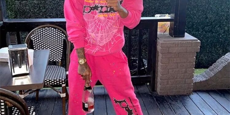 Sp5der Hoodie Outfit Ideas for Every Day of the Week