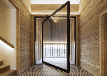 Innovating with Pivot Hinges: The Future of Door Design