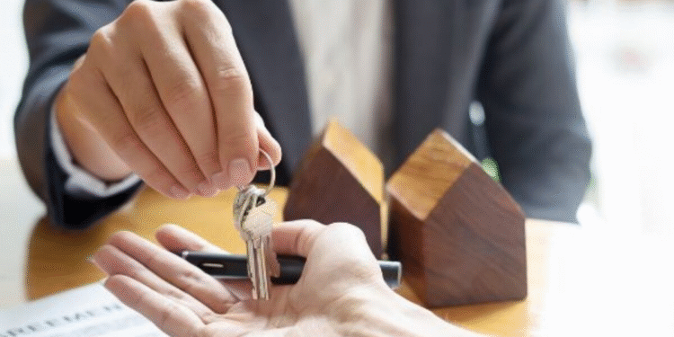 Navigating Perth Real Estate: The Advantages of Engaging a Buyers Agent