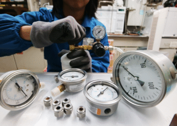 How to Calibrate a High Accuracy Pressure Regulator