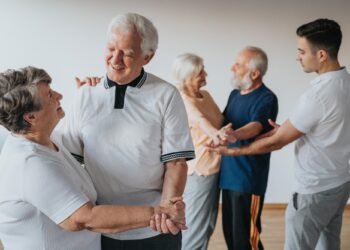 The Role of Seasonal Activities in Enhancing Senior Wellbeing
