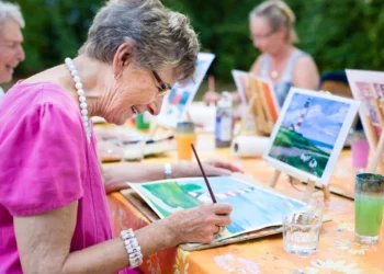 Before Assisted Living Tours: What Families Should Look For